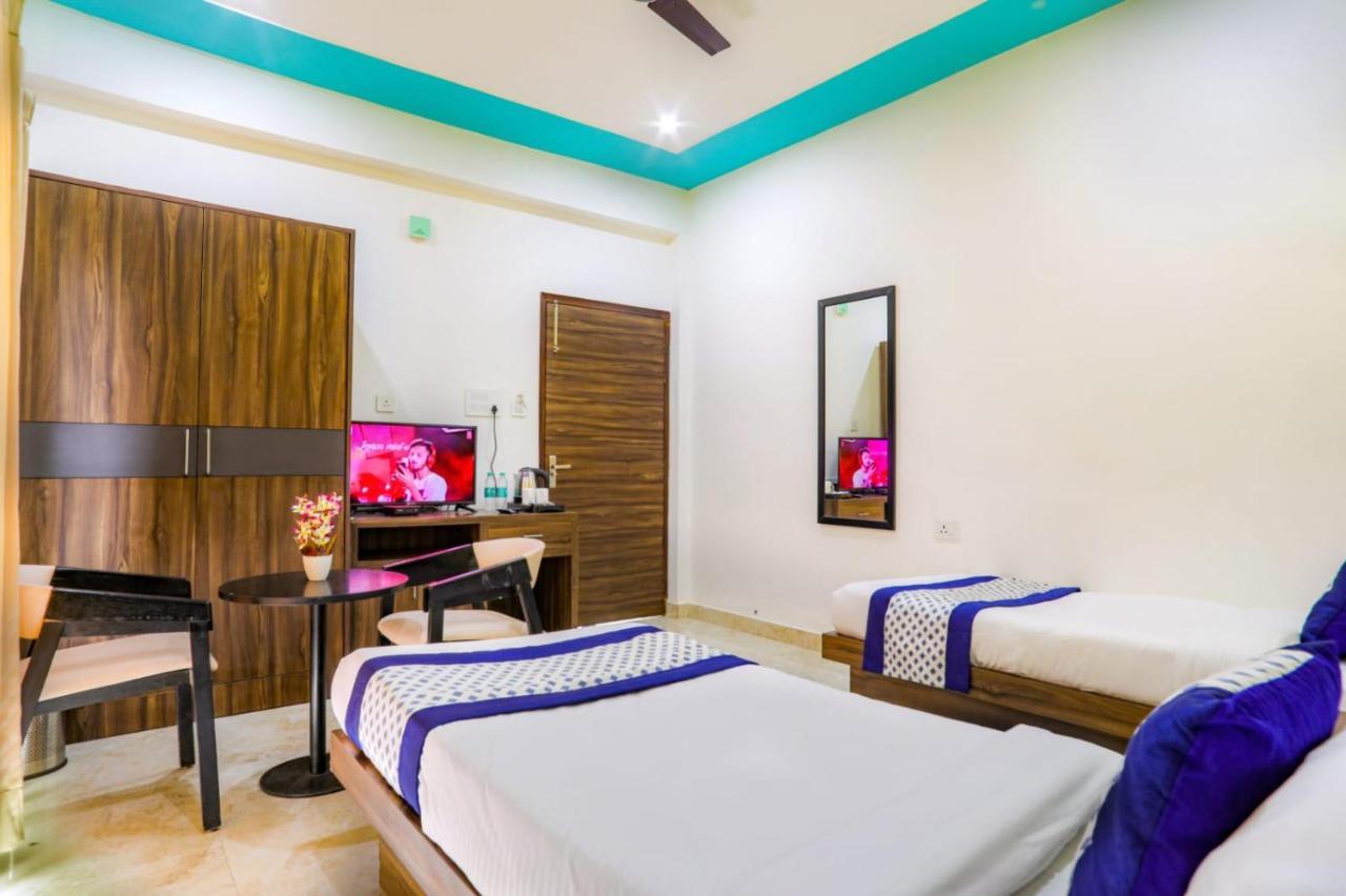 Kds Residency Hotel Greater Noida Exterior photo